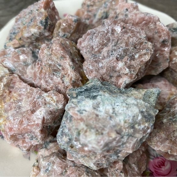 RAW Red Calcite Pieces - Small x3 - Picture 1 of 6